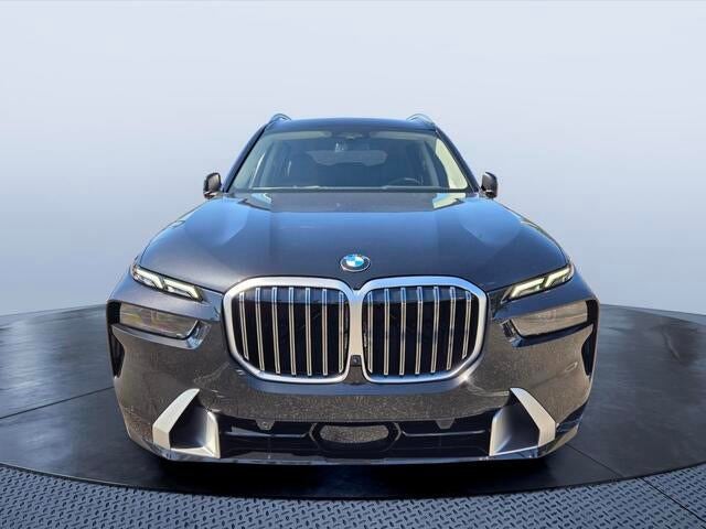 2027 BMW X7 Base