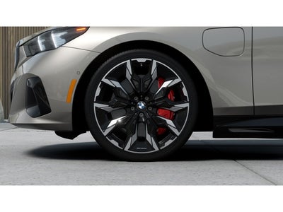 2027 BMW 550e Base
