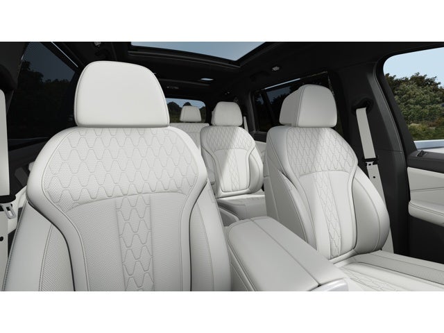 2026 BMW X7 Base