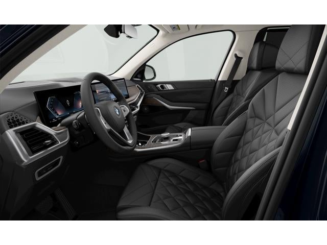 2027 BMW X7 Base