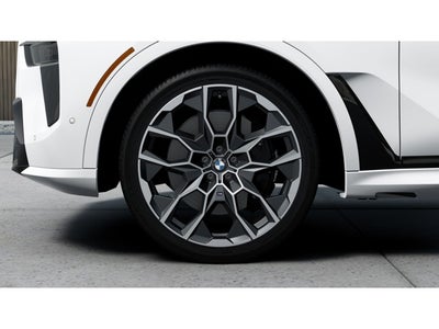 2027 BMW X7 Base