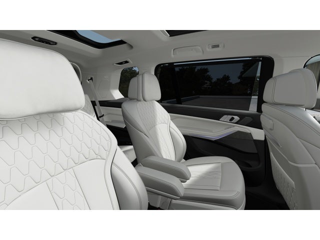 2027 BMW X7 Base