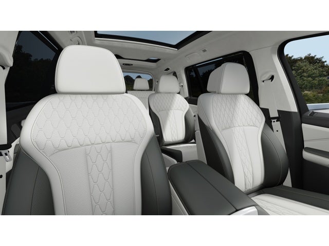 2027 BMW X7 Base