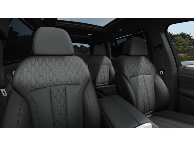 2027 BMW X7 Base