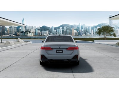 2027 BMW 550e Base