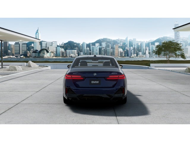 2027 BMW 550e Base
