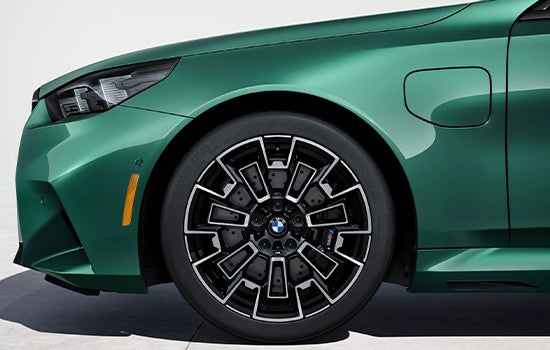 The BMW M5 Touring’s tire wheel. | Tom Bush BMW Jacksonville in Jacksonville FL
