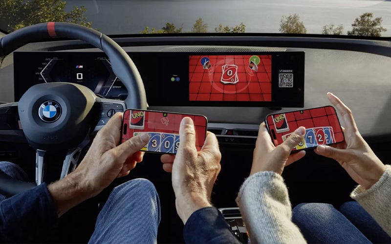 The BMW Curved Display AirConsole. | Tom Bush BMW Jacksonville in Jacksonville FL